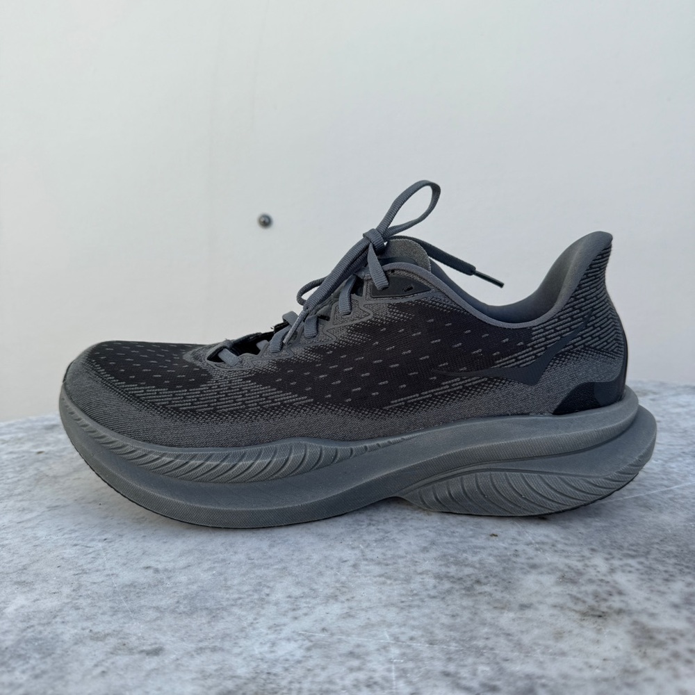 Hoka Mach 6 Sneakers in Black - Men’s size US 11
